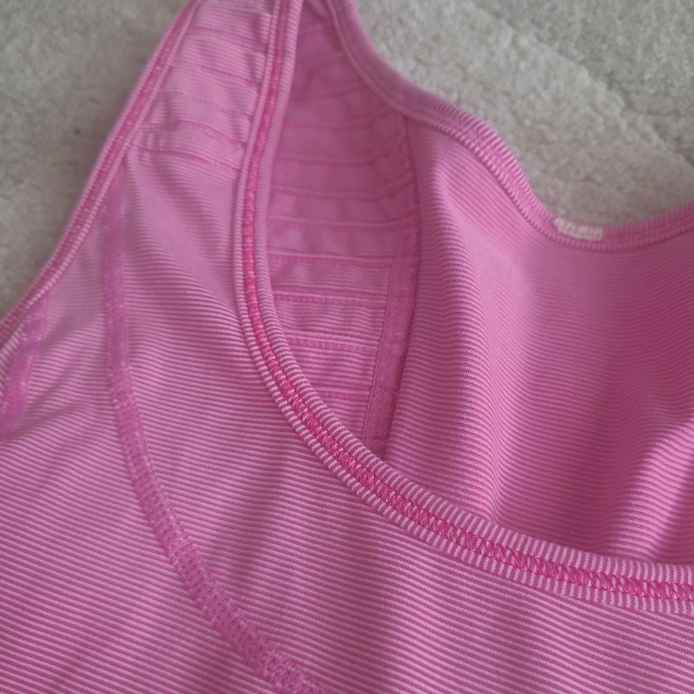 Lululemon - Picture 5 of 7